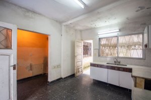 Sale: 2-room Apartment with Patio in Tigre – For Renovation