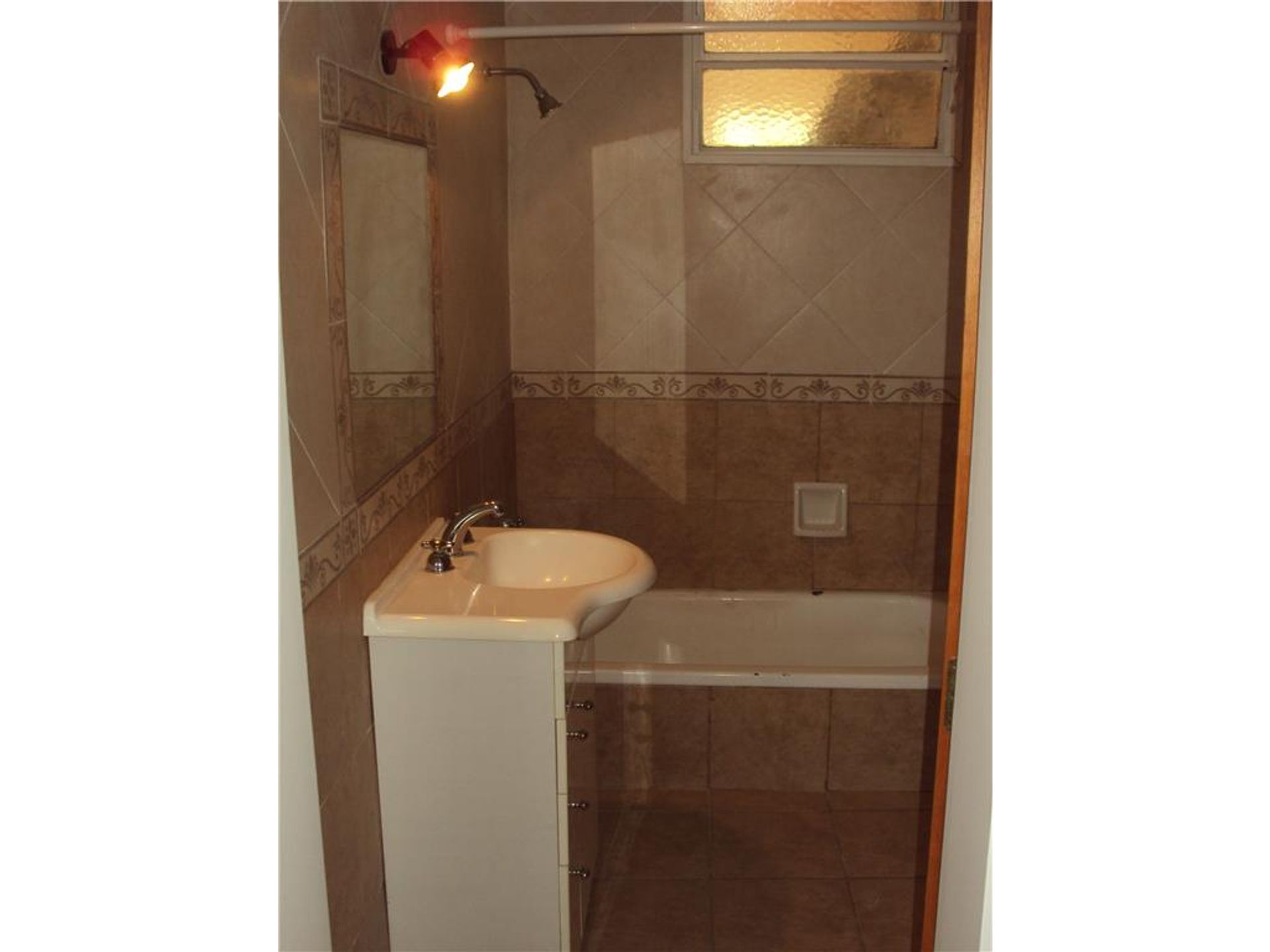 Venta Casa 4 ambientes Tigre - PERMUTA
