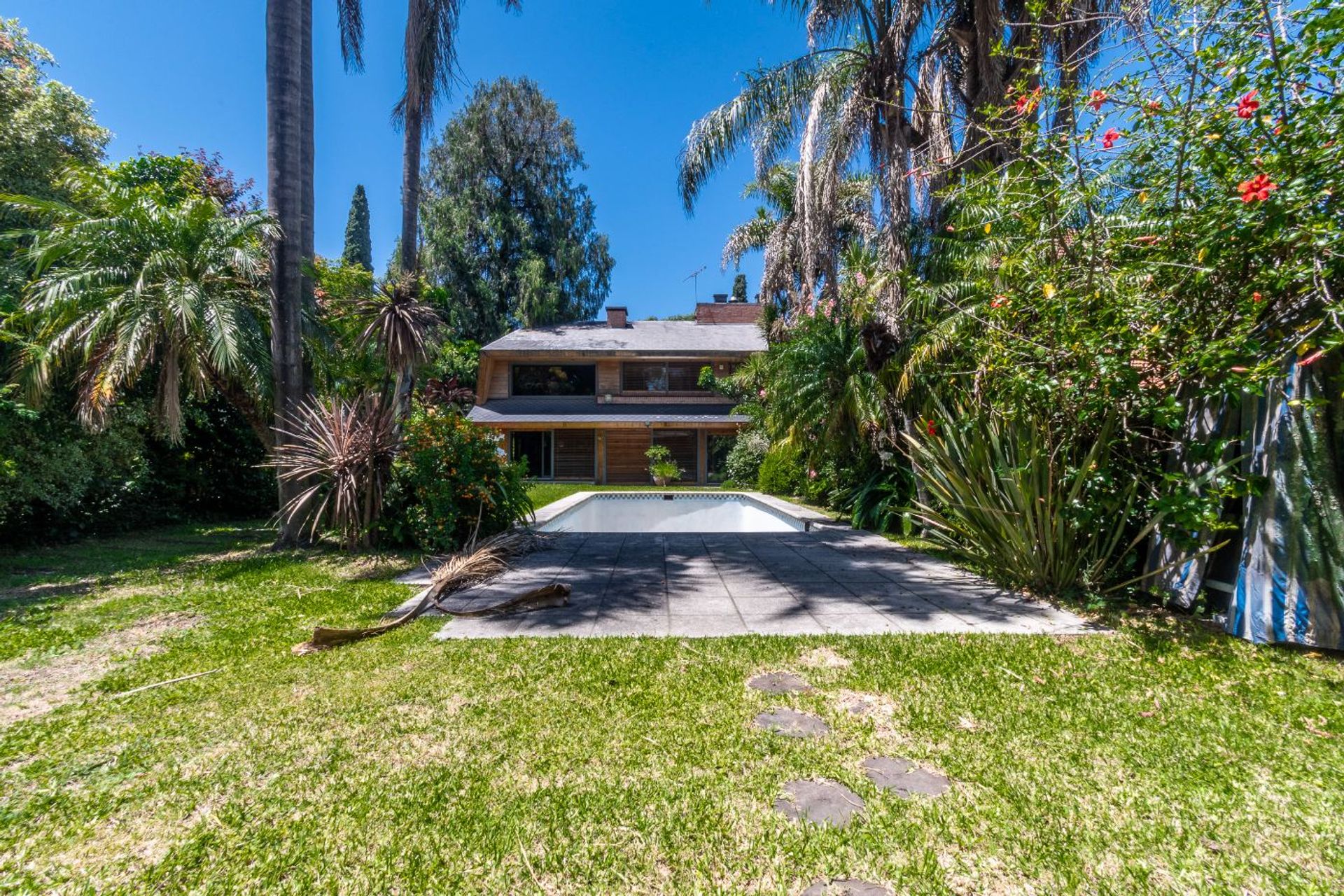 Venta Casa 7 amb con Parque y Pileta en Beccar