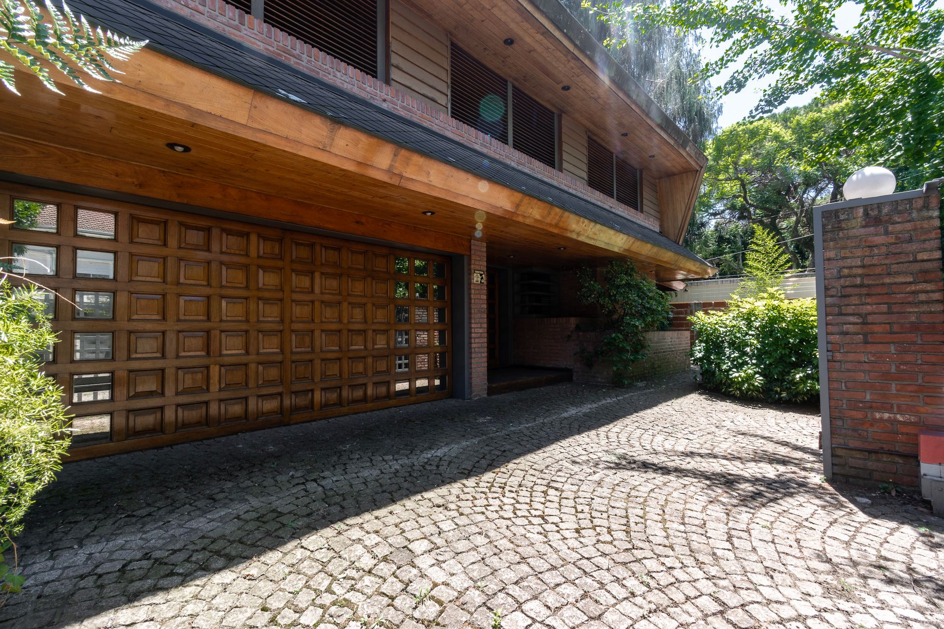 Venta Casa 7 amb con Parque y Pileta en Beccar