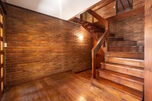 House for Sale – 7 Rooms with Park and Pool in Beccar