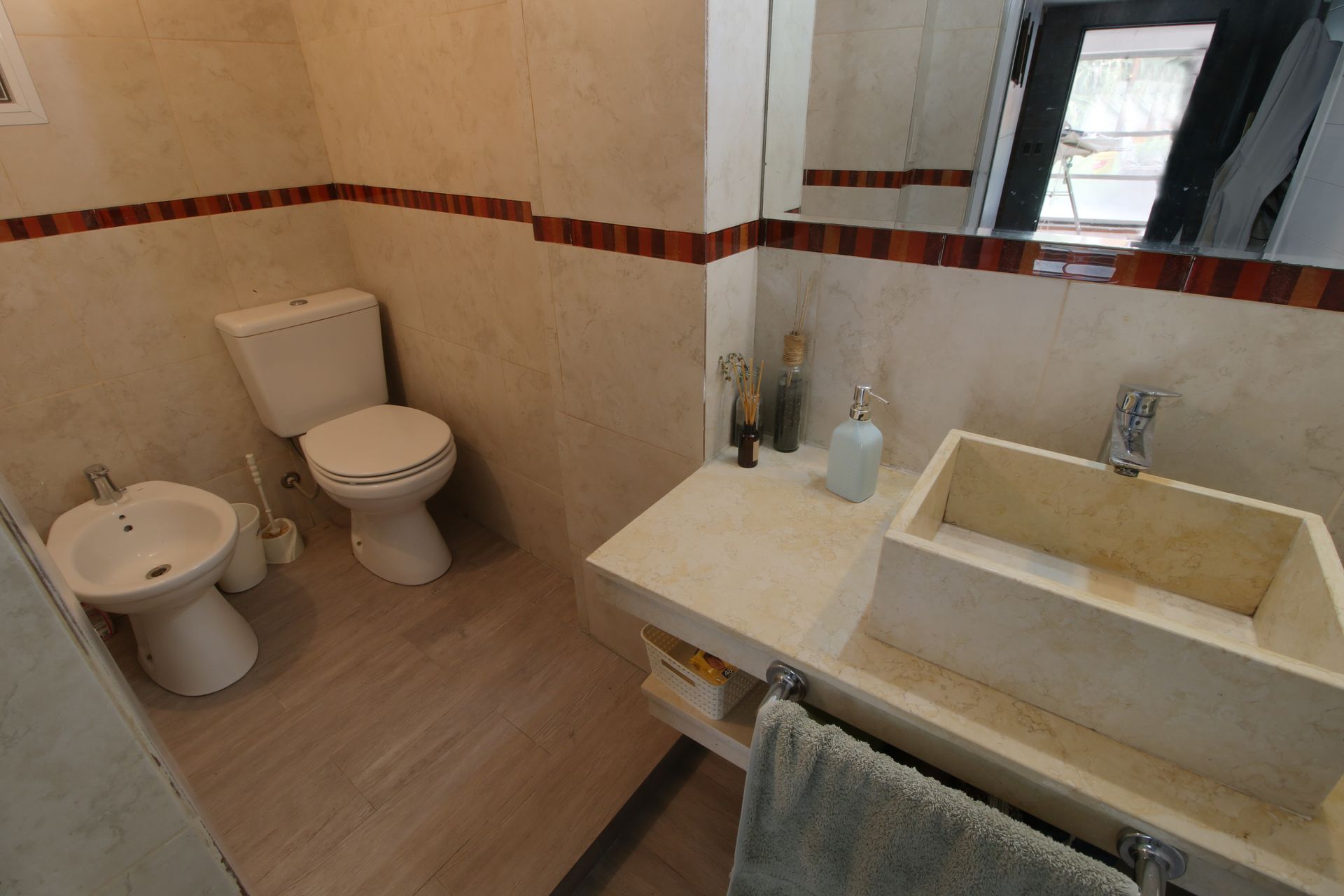 Venta casa 6 amb, pileta, quincho, jardín, jacuzzi