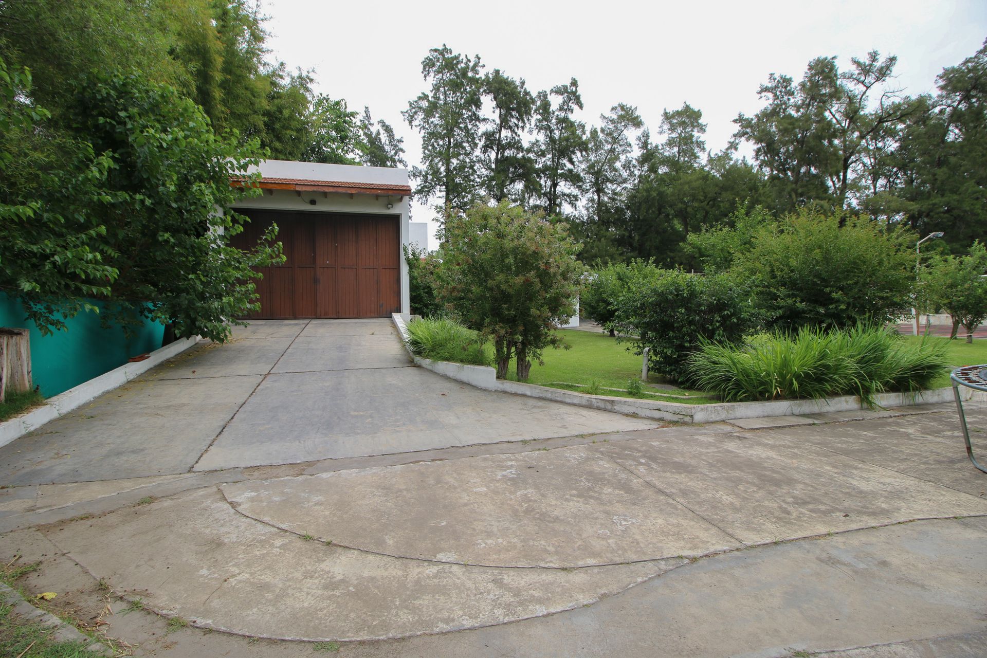 Venta casa 6 amb, pileta, quincho, jardín, jacuzzi
