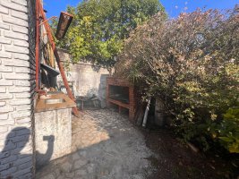 House for Sale Carapachay 5 Rooms - Trade