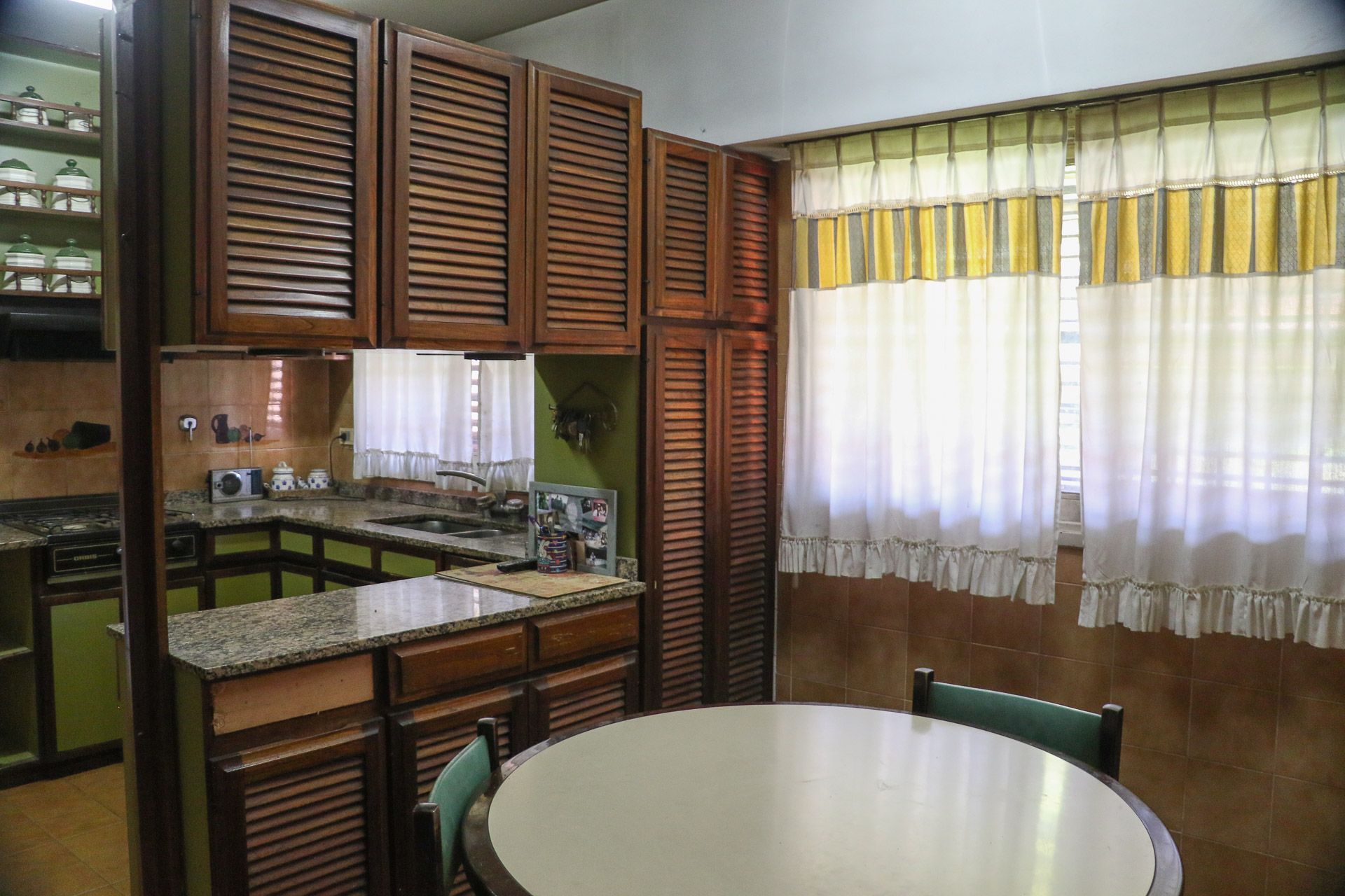 Venta Casa 6 amb c/pileta y quincho a reciclar