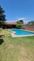 House for Sale 6 rooms with pool and patio to be refurbished