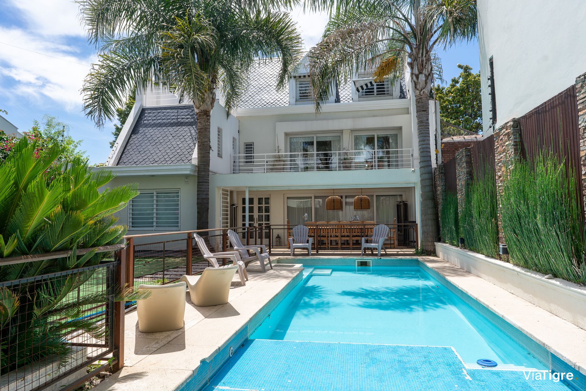 Venta Casa con jardín y pileta Martinez
