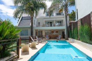 House for sale with garden and pool Martinez