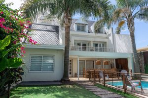 House for sale with garden and pool Martinez