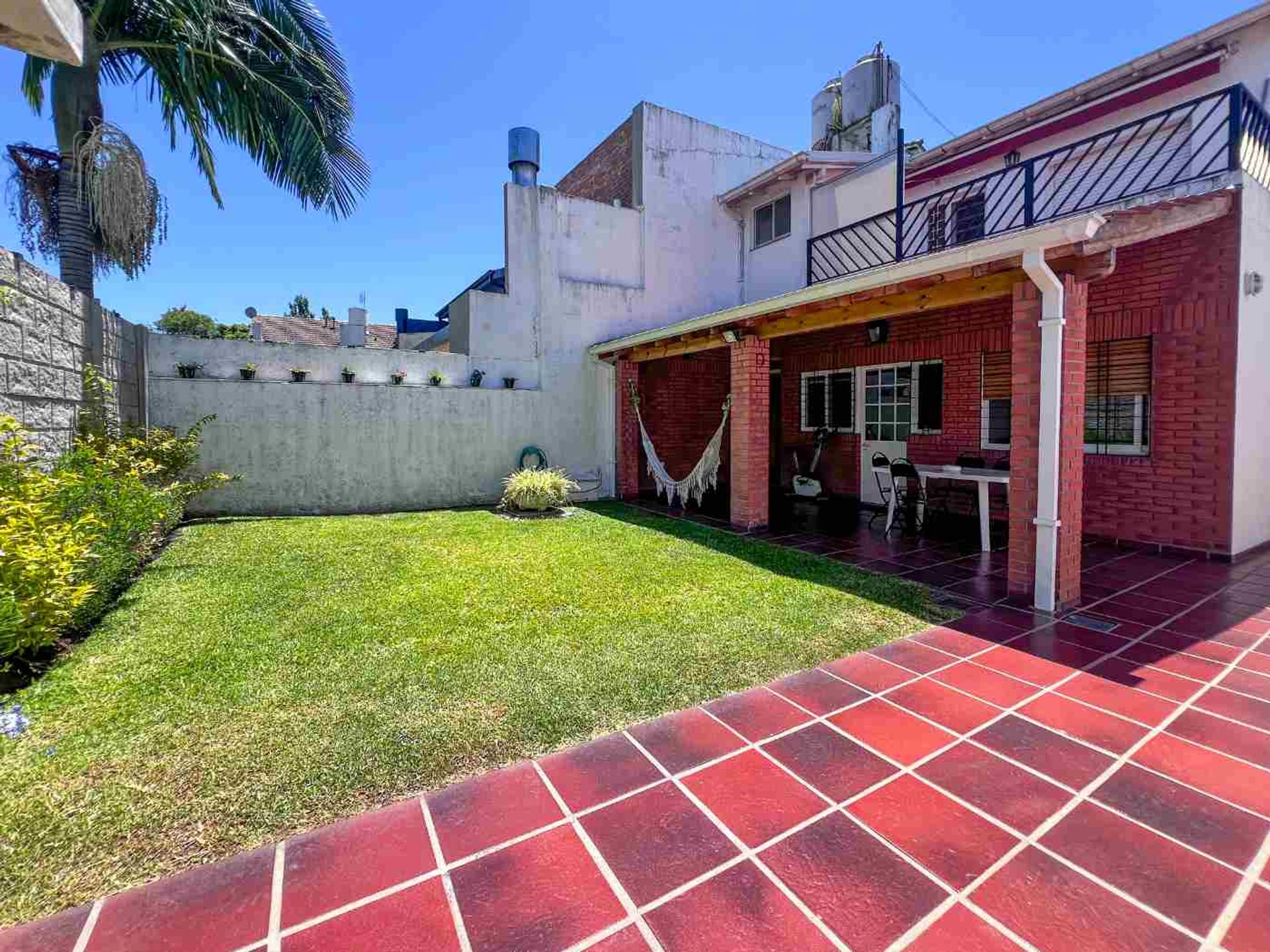 Venta Casa multifamiliar Martinez con jardin