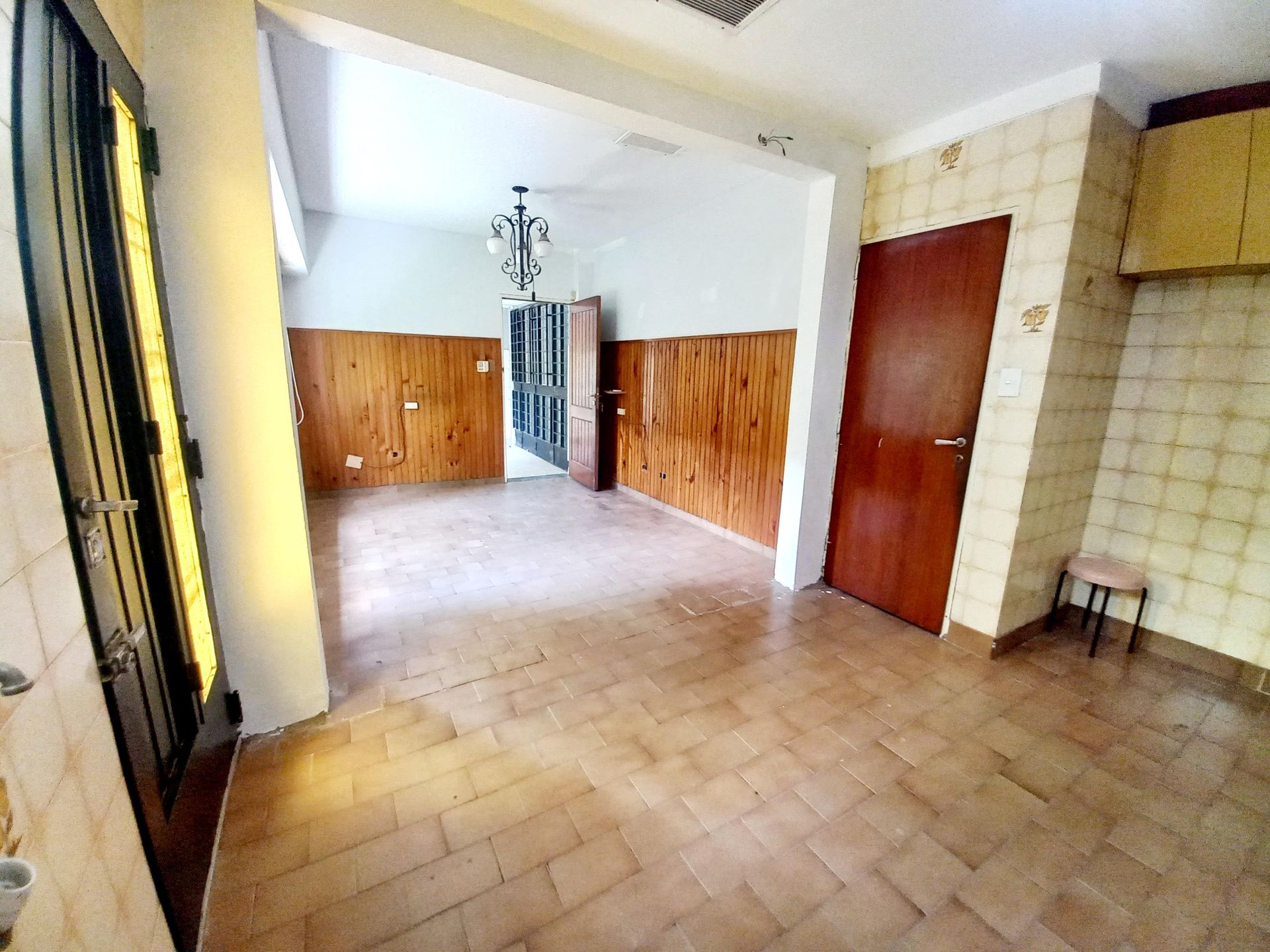 Venta Casa 4 Ambientes Jardin Y Cochera