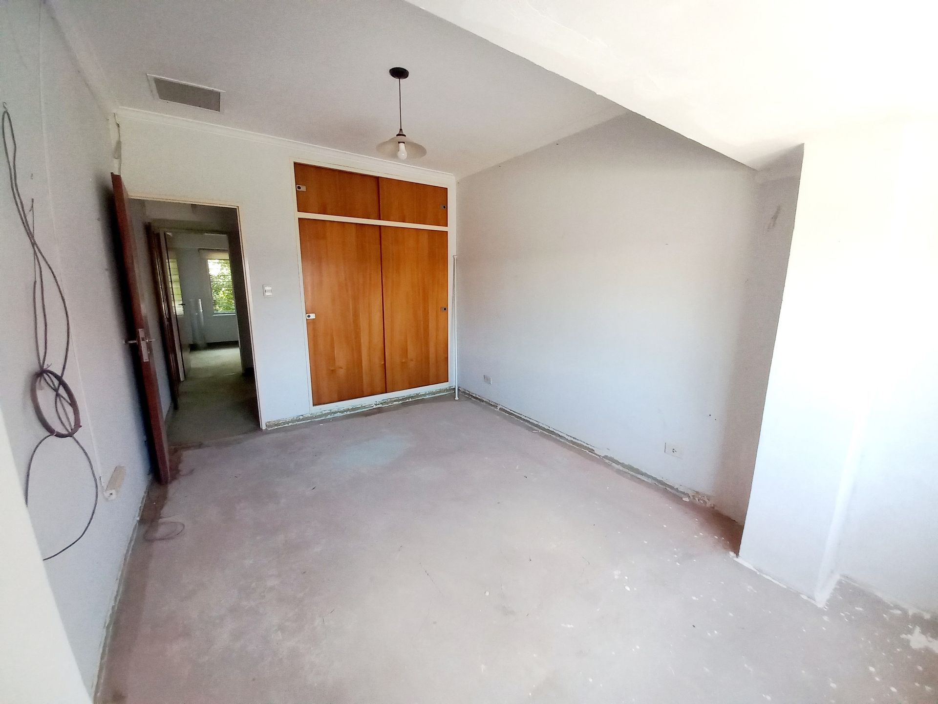Venta Casa 4 Ambientes Jardin Y Cochera