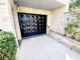 House for Sale 4 Rooms Garden and Garage