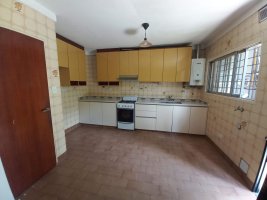 House for Sale 4 Rooms Garden and Garage