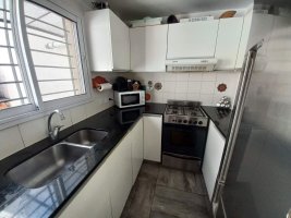 House for Sale – 4 Rooms, Garage, Patio, Florida