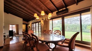 5-room house for sale with garden and pool, Lomas San Isidro