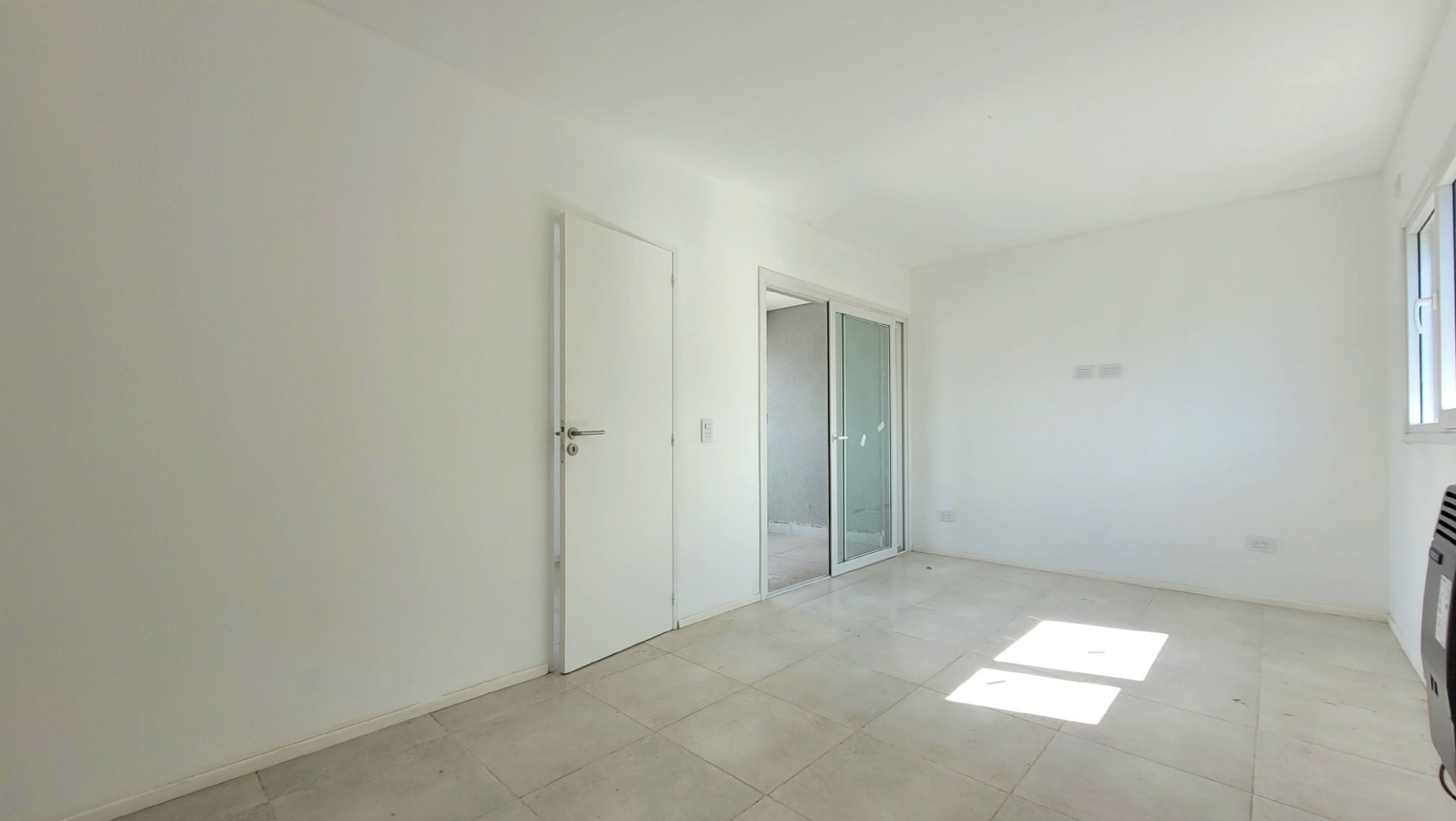 Venta PH cuatro ambientes con jardín en Boulogne