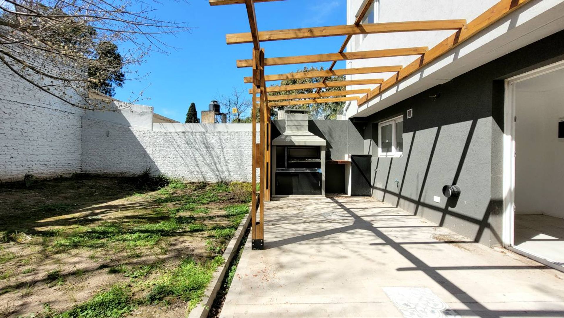 Venta PH cuatro ambientes con jardín en Boulogne