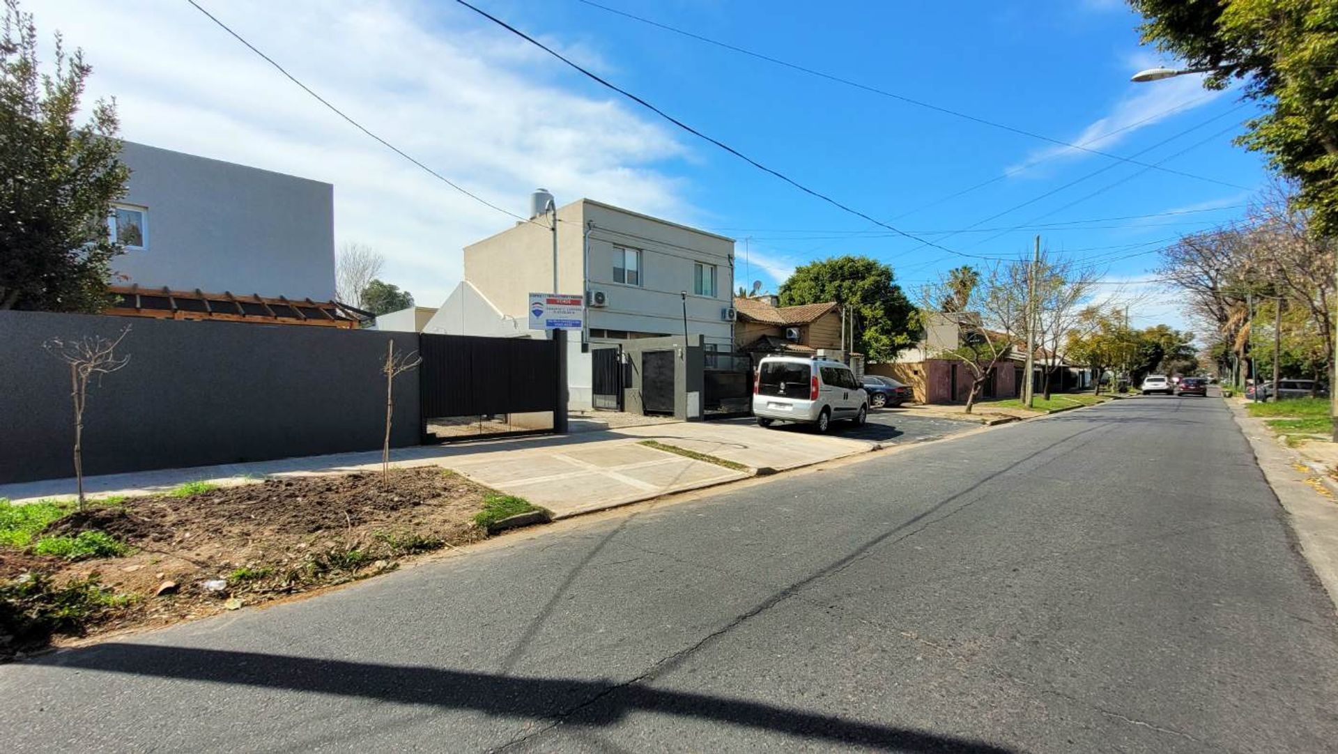 Venta PH cuatro ambientes con jardín en Boulogne