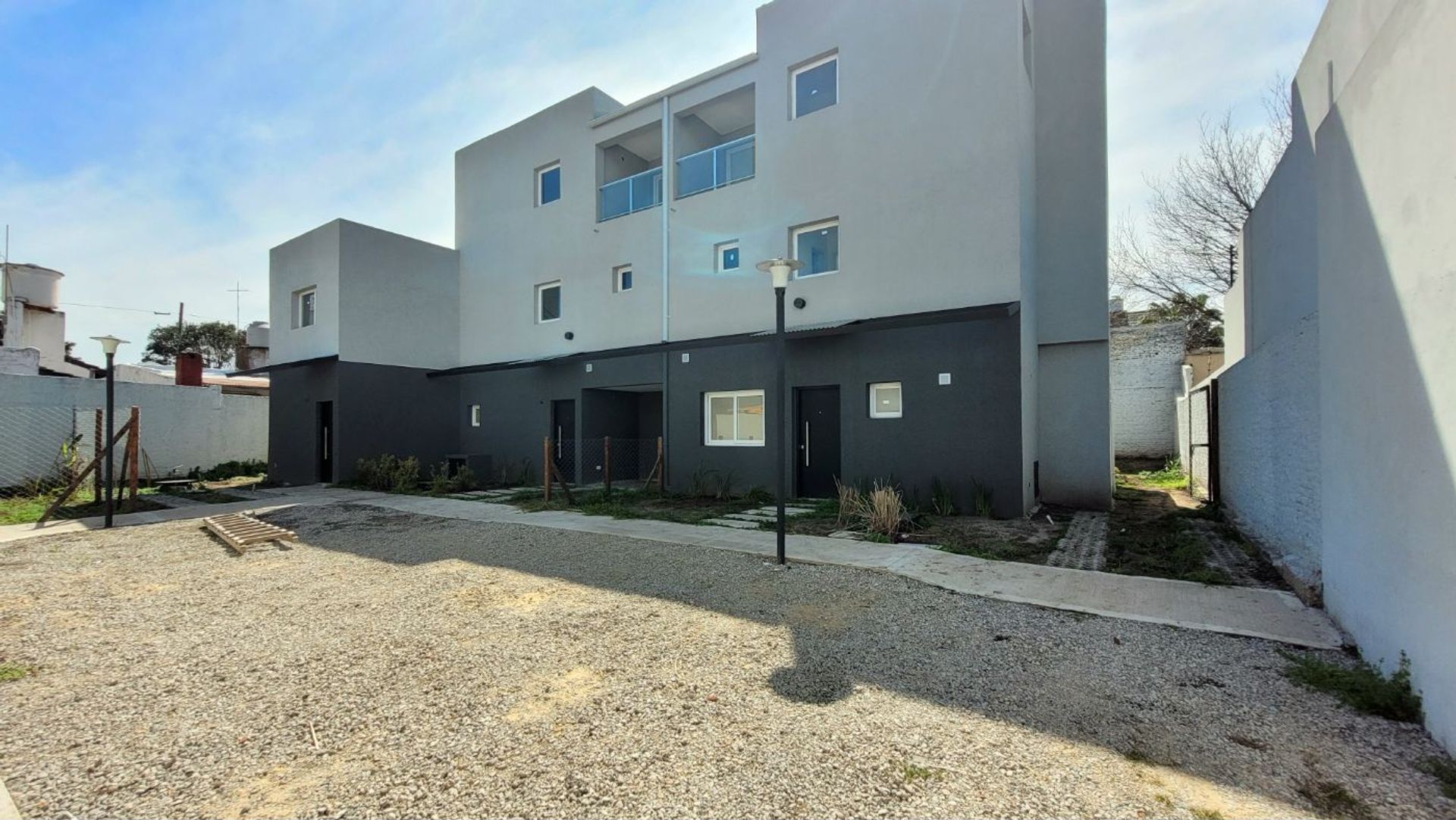 Venta PH cuatro ambientes con jardín en Boulogne