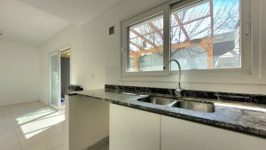 Venta PH cuatro ambientes con jardín en Boulogne