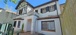 House for Sale – 6 Rooms, Garden & Pool, Olivos