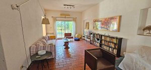 House for Sale – 6 Rooms, Garden & Pool, Olivos