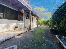 Casa 3 ambientes en venta con Galpón florida oeste