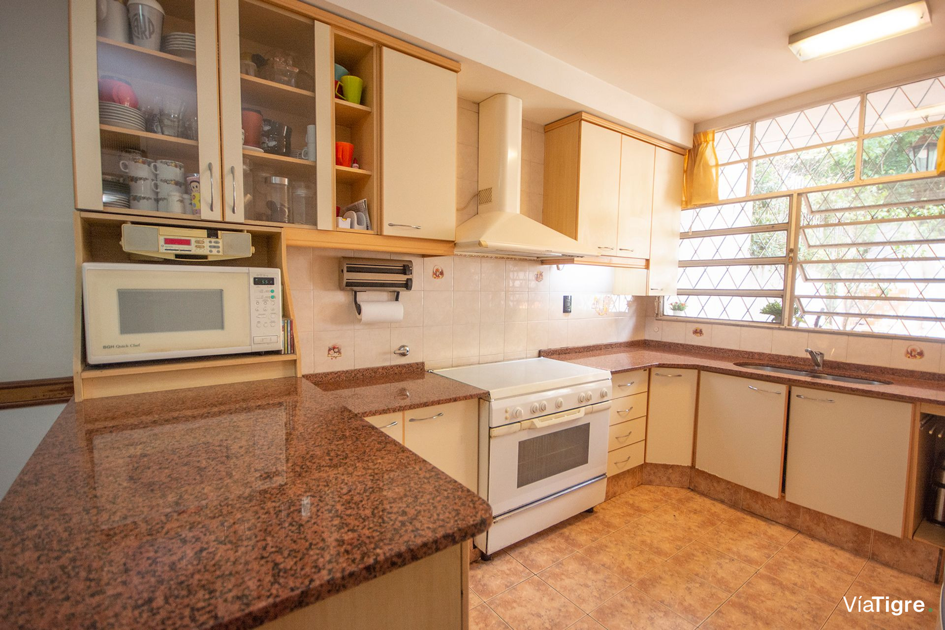 VENTA Casa con Jardín 5 ambientes, Olivos Golf