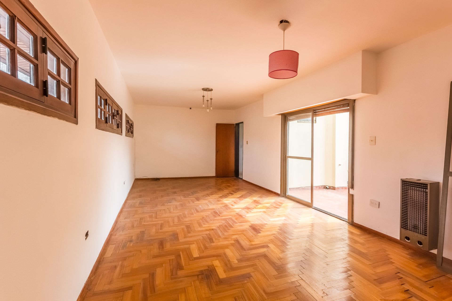 Venta casa 6 ambientes en Olivos con pileta
