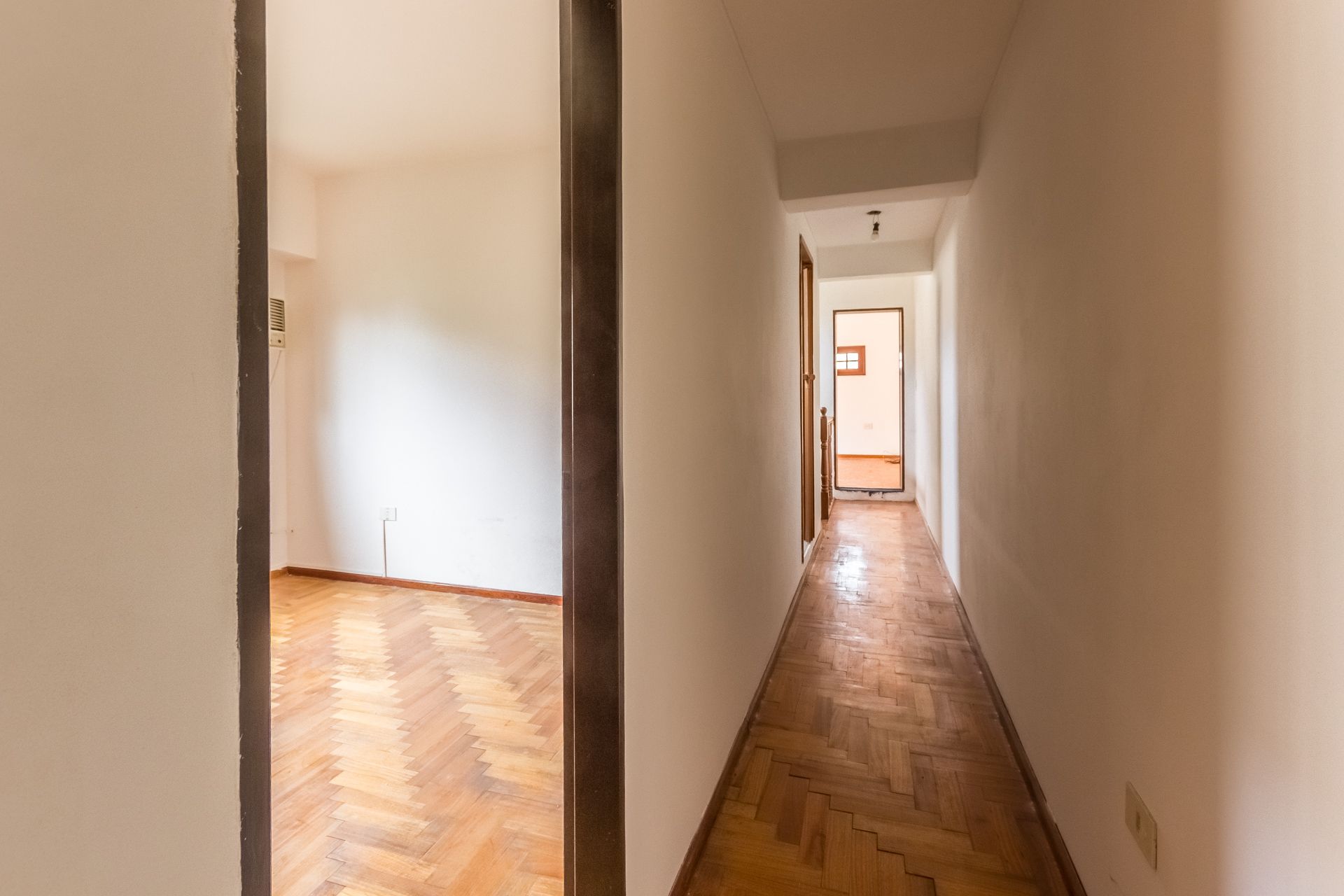 Venta casa 6 ambientes en Olivos con pileta