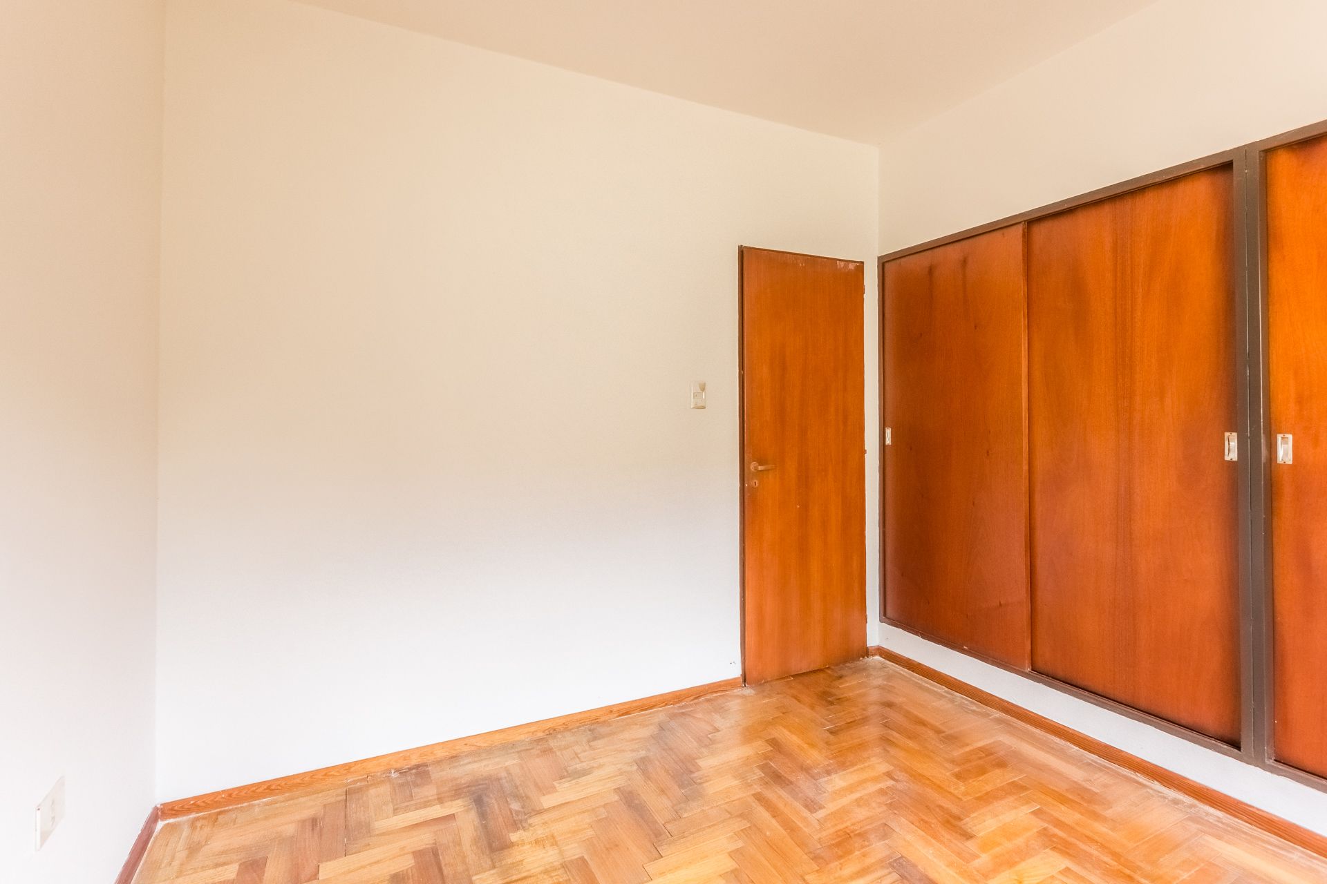 Venta casa 6 ambientes en Olivos con pileta
