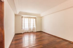6-room house for sale in Olivos with pool