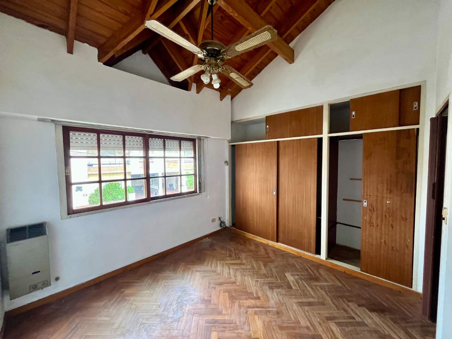 Duplex 4 ambientes en venta en Olivos cochera