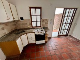 Duplex 4‑room apartment for sale in Olivos, garage.