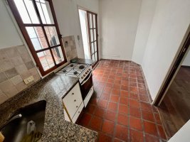 Duplex 4‑room apartment for sale in Olivos, garage.