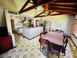 House for Sale – 9 rooms with garden and pool, La Horqueta