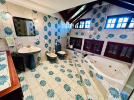 House for Sale – 9 rooms with garden and pool, La Horqueta