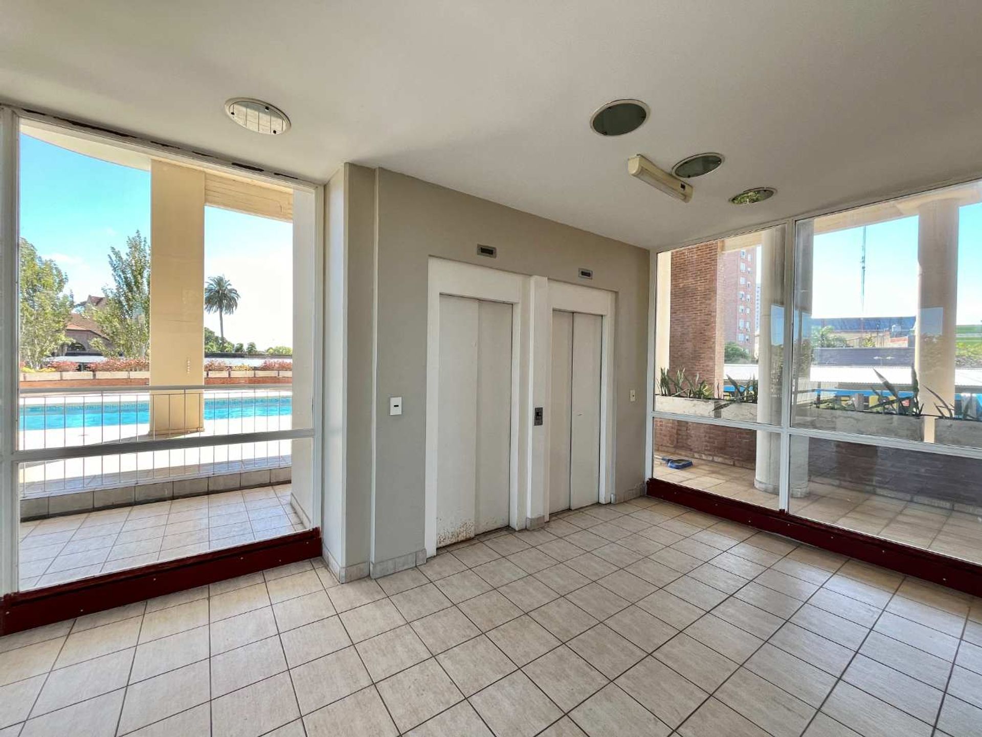 Venta Depto loft Tigre balcón aterrazado parrilla
