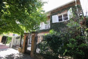 Venta casa Martínez 4 dormitorios, pileta