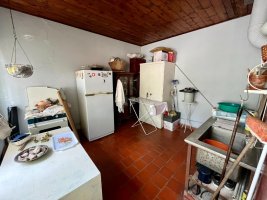 Block sale San Fernando apartment and 2 commercial units