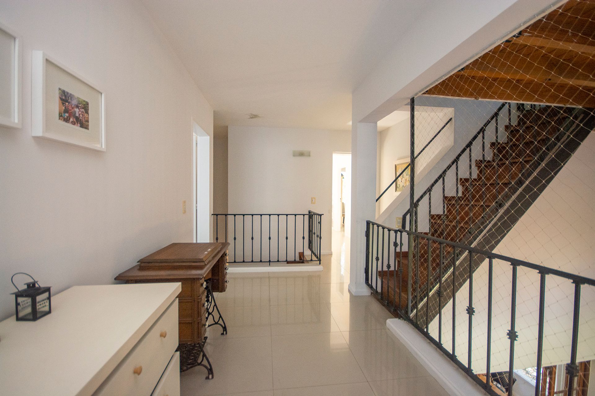 Casa en alquiler amoblada, muy cálida y luminosa.