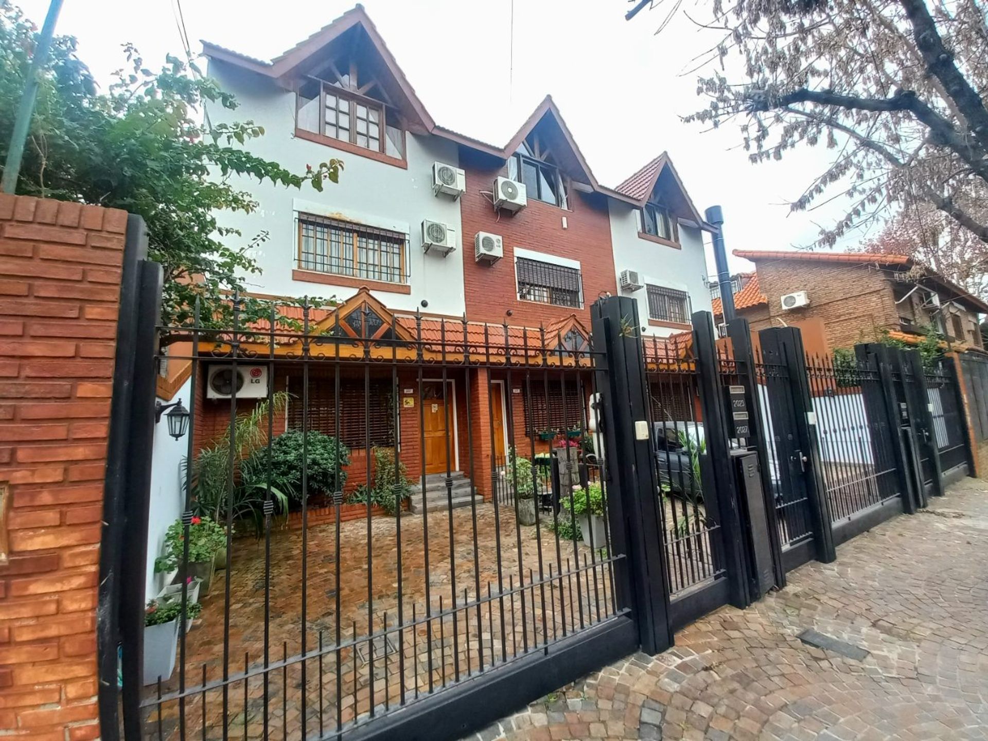 Venta Casa Triplex Olivos Zona Lasalle