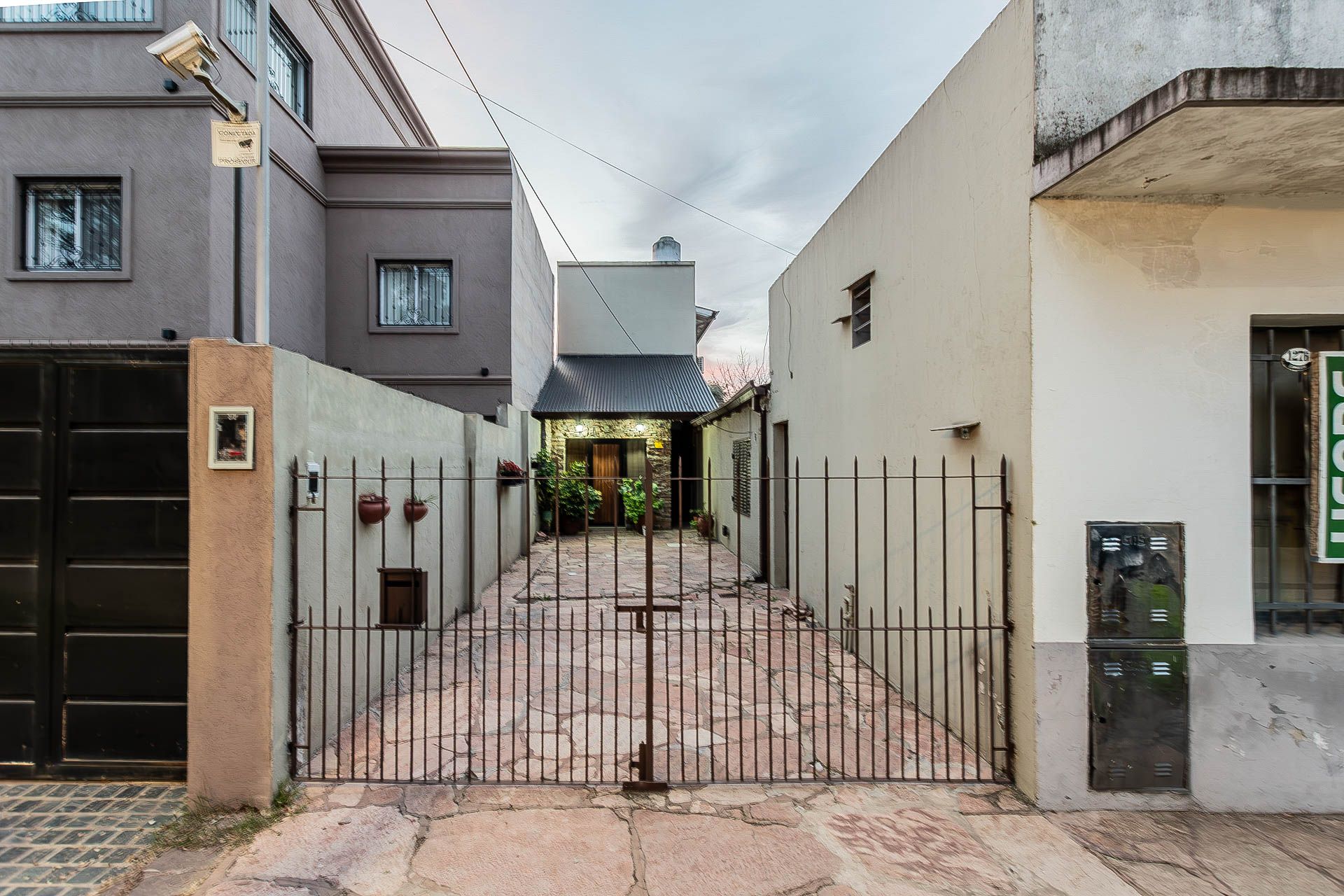 Duplex 3 ambientes en venta Don Torcuato cochera