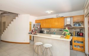 Apartment 4 rooms with patio, grill, and garage for sale in Olivos