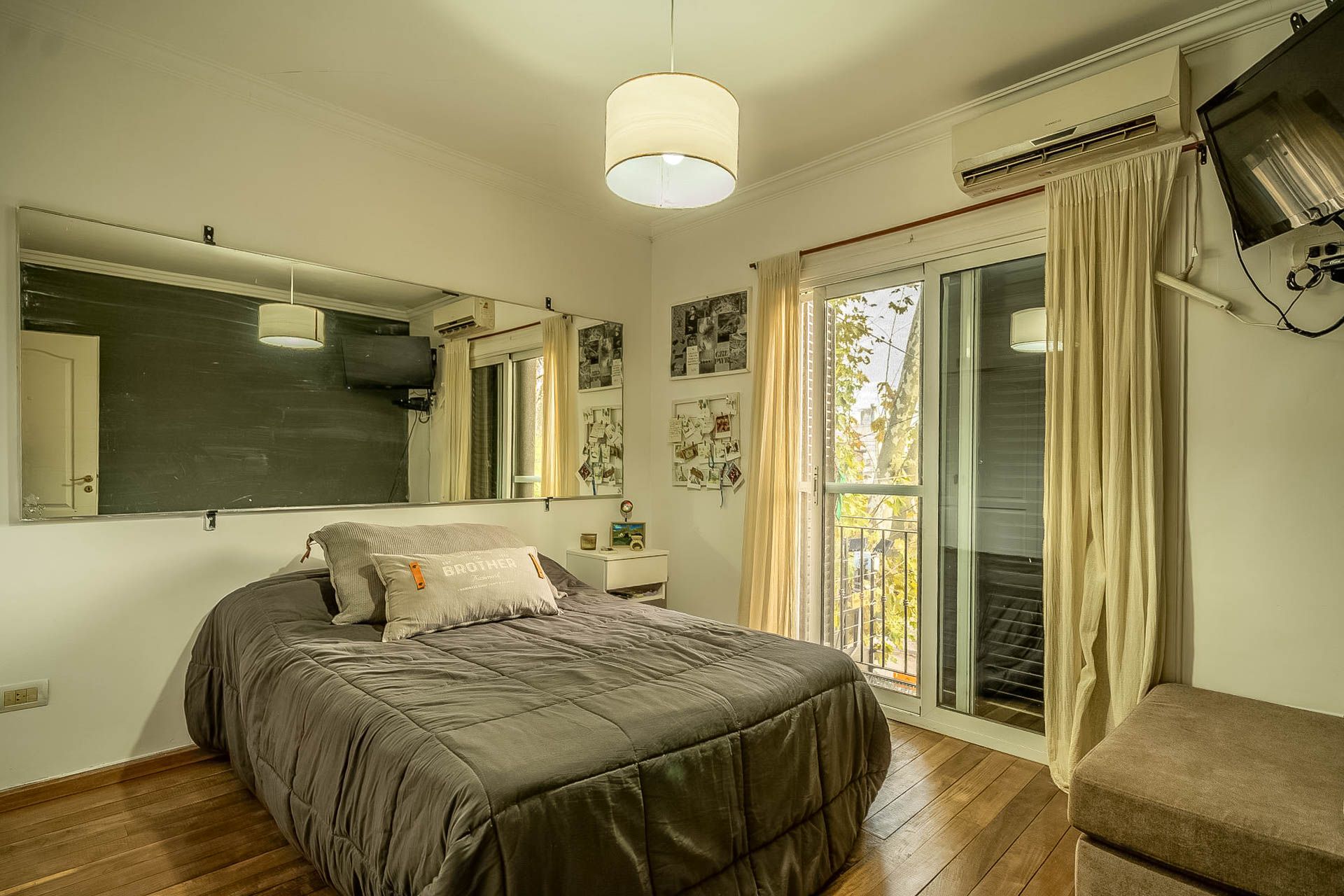 Casa 5 ambientes en venta San Isidro con pileta