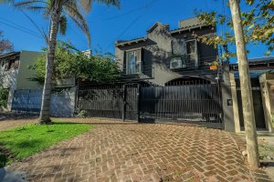 Casa 5 ambientes en venta San Isidro con pileta
