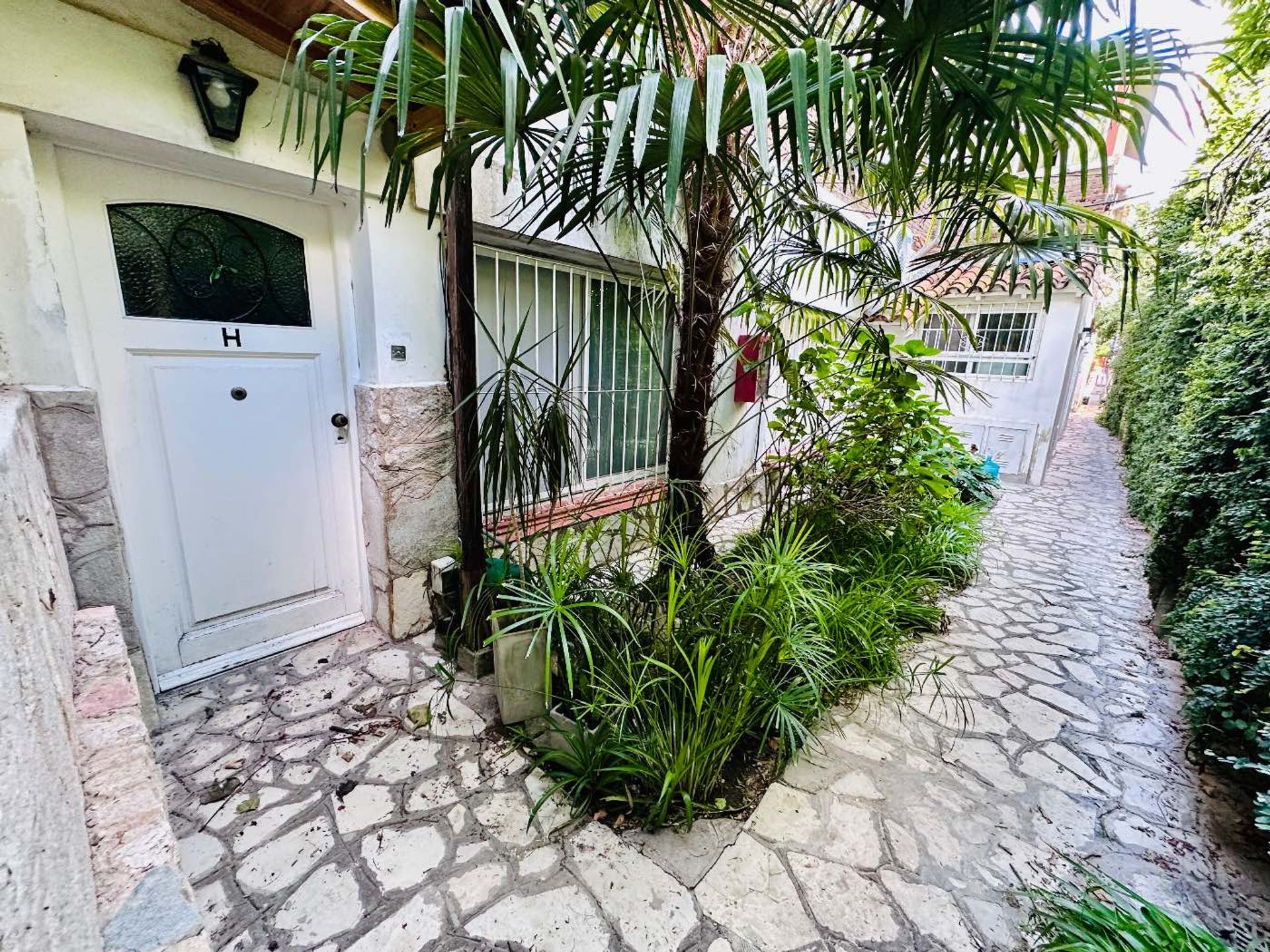 PH Venta en Olivos sobre Av Libertador 4 amb PATIO