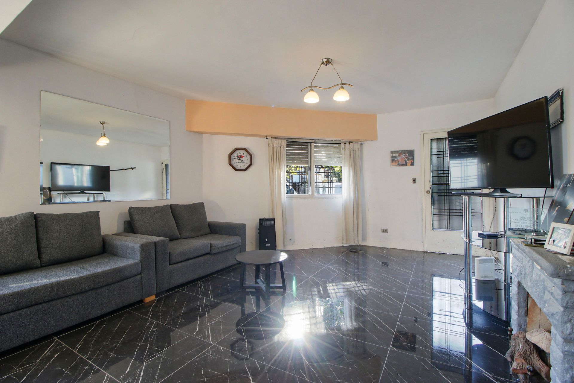 House for Sale in Martinez, Block of 4 Apartments
