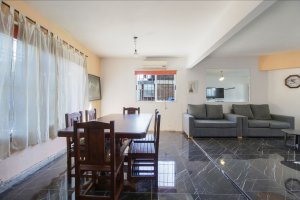 Casa en Venta en Martinez Bloque de 4 deptos